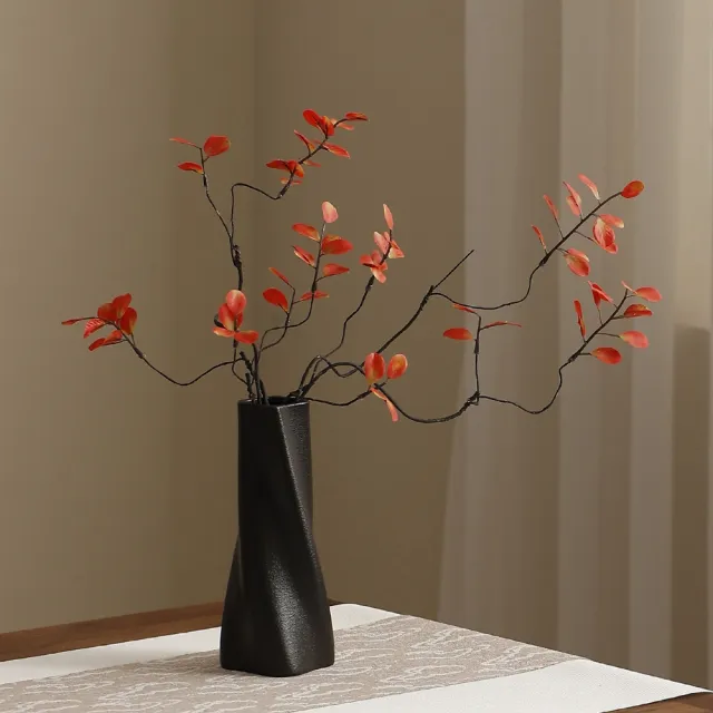 新川 波斯菊輕奢陶瓷花瓶（現代簡約插花 玄關擺件 客廳裝飾 電視櫃飾品 高級感花器）
