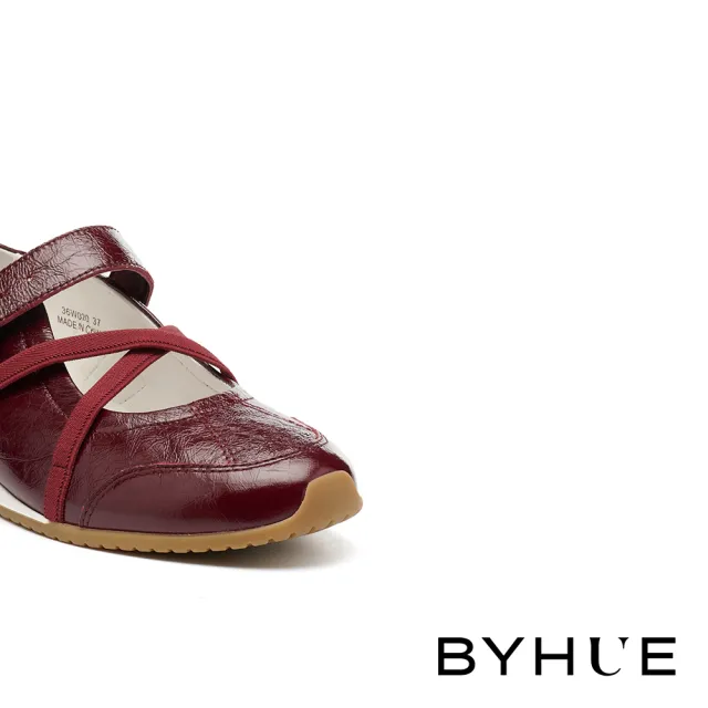【BYHUE】率性優雅交叉鬆緊帶牛皮軟芯瑪莉珍厚底休閒鞋(紅)