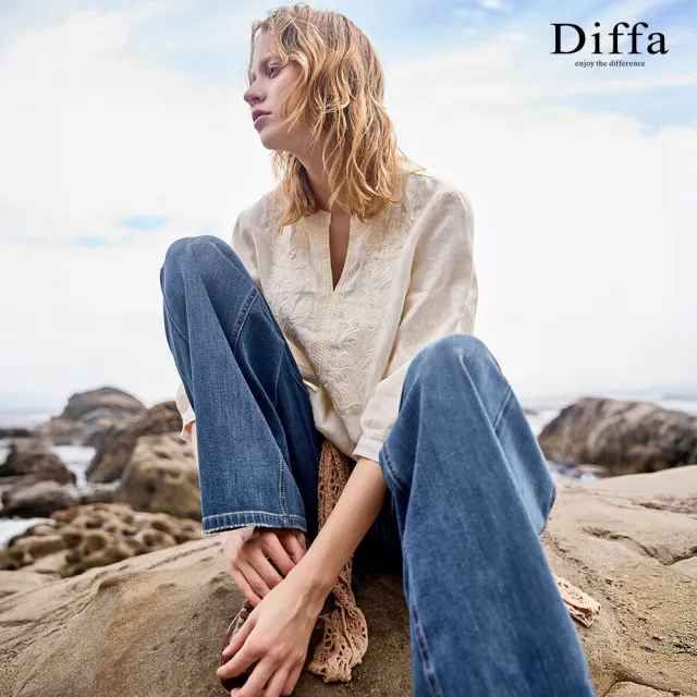 【Diffa】刷色修身微喇叭牛仔長褲-女