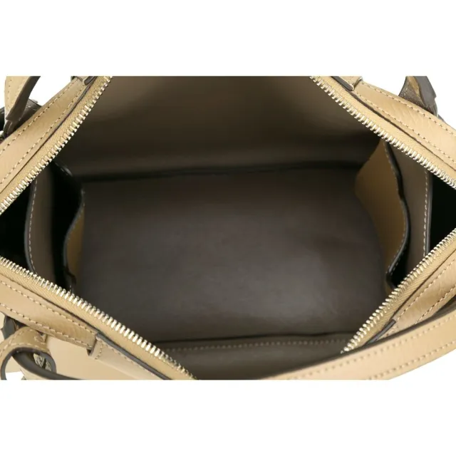 【TOD’S】TODS Api Baulette 迷你 T字吊飾 荔紋牛皮手提/肩斜背波士頓包(駝色 兩用包 義大利精品)