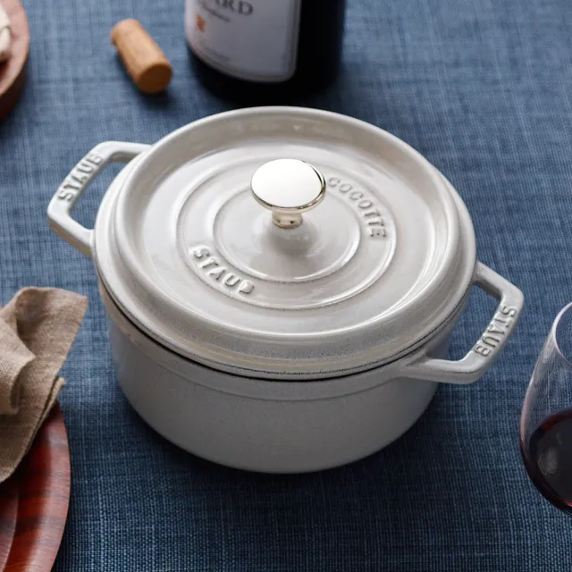 【STAUB】圓形琺瑯鑄鐵鍋18cm-顏色任選/新舊包裝隨機出貨(德國雙人牌集團官方直營)