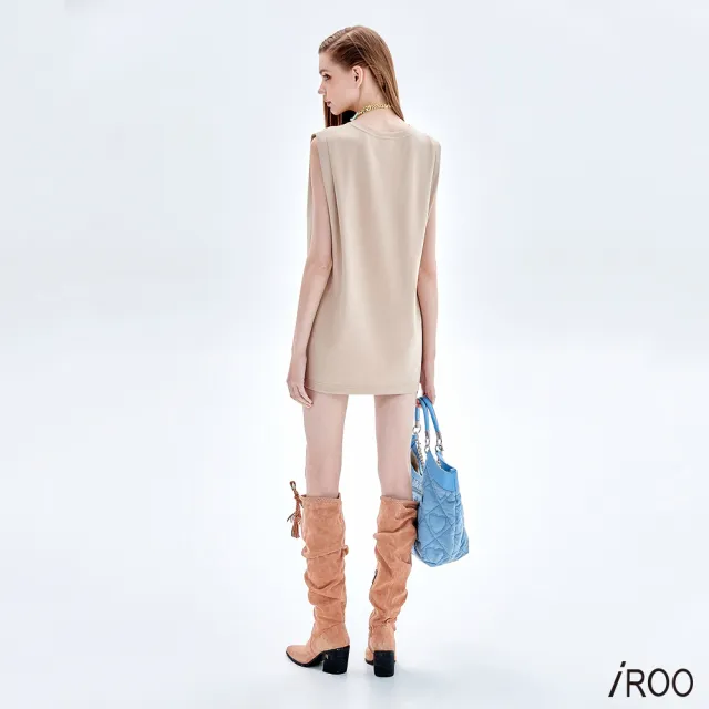【iROO】奶茶色印花抓褶背心短洋裝