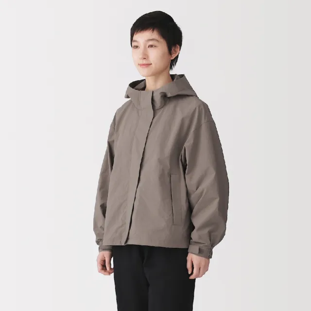 【MUJI 無印良品】女撥水加工可攜式連帽外套(象牙白/暗藍/摩卡棕/磚紅)