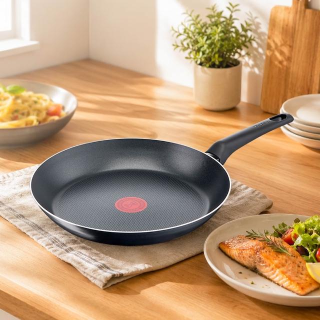 【Tefal 特福】法國製不沾鍋平底鍋32CM(兩款可選)