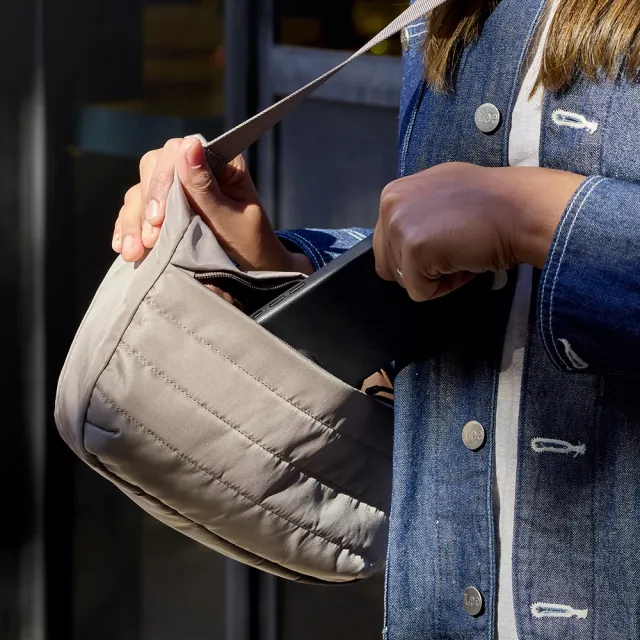 【Bellroy】Laneway Crescent Bag 2.5L 迷你半月斜背包