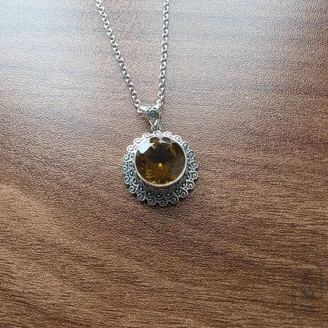 黃水晶 威士忌黃 立體 精雕 花托 頂級 清透 寶石切割 銀鑲 吊墬 (不含鍊)