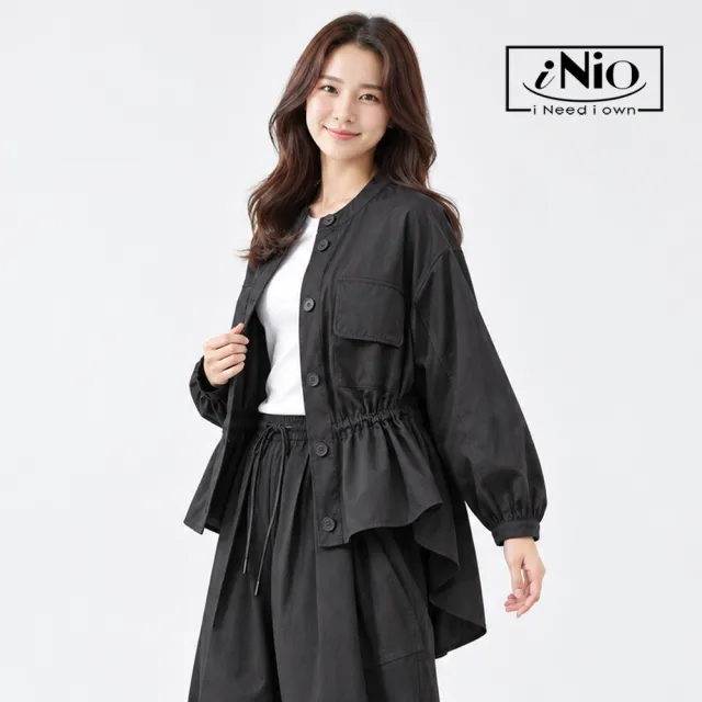 【iNio 衣著美學】前短後長抽繩收腰外套 女圓領落肩長袖外套 對稱掀蓋口袋縮口袖層次外套  CHW4501