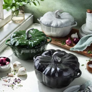 STAUB】圓形琺瑯鑄鐵鍋18cm-顏色任選/新舊包裝隨機出貨(德國雙人牌集團