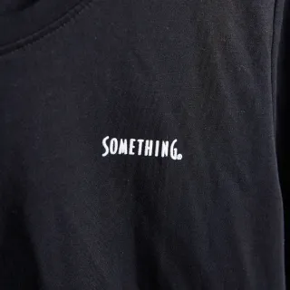 【SOMETHING】女裝 經典印花長袖T恤(黑色)