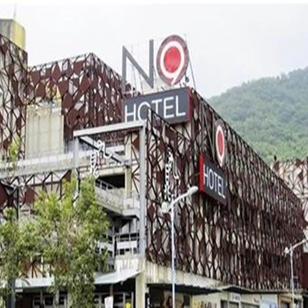 【宜蘭 礁溪9號溫泉旅店】2人客房泡湯2小時+溫泉煮食套餐+溫泉魚泡腳