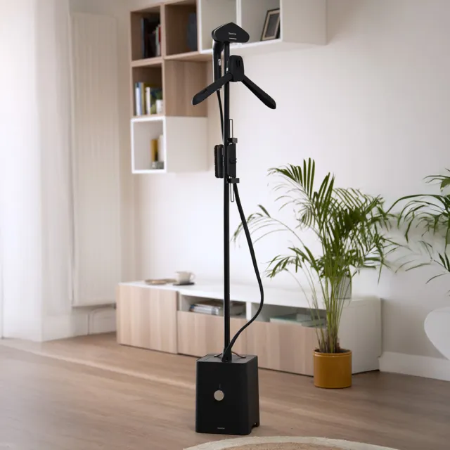 【SteamOne】新品 直立式高壓蒸氣掛燙機 燙衣機 熨燙機 SteamCube 120g超高蒸氣量/高溫殺菌/生日禮物/入厝