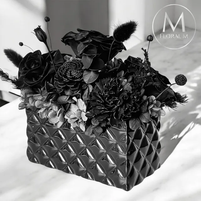 【Floral M】Dark Rose暮光之城黑玫瑰永生花禮贈香氛油(乾燥花/永生花/情人節花禮/生日禮物/開幕花禮)