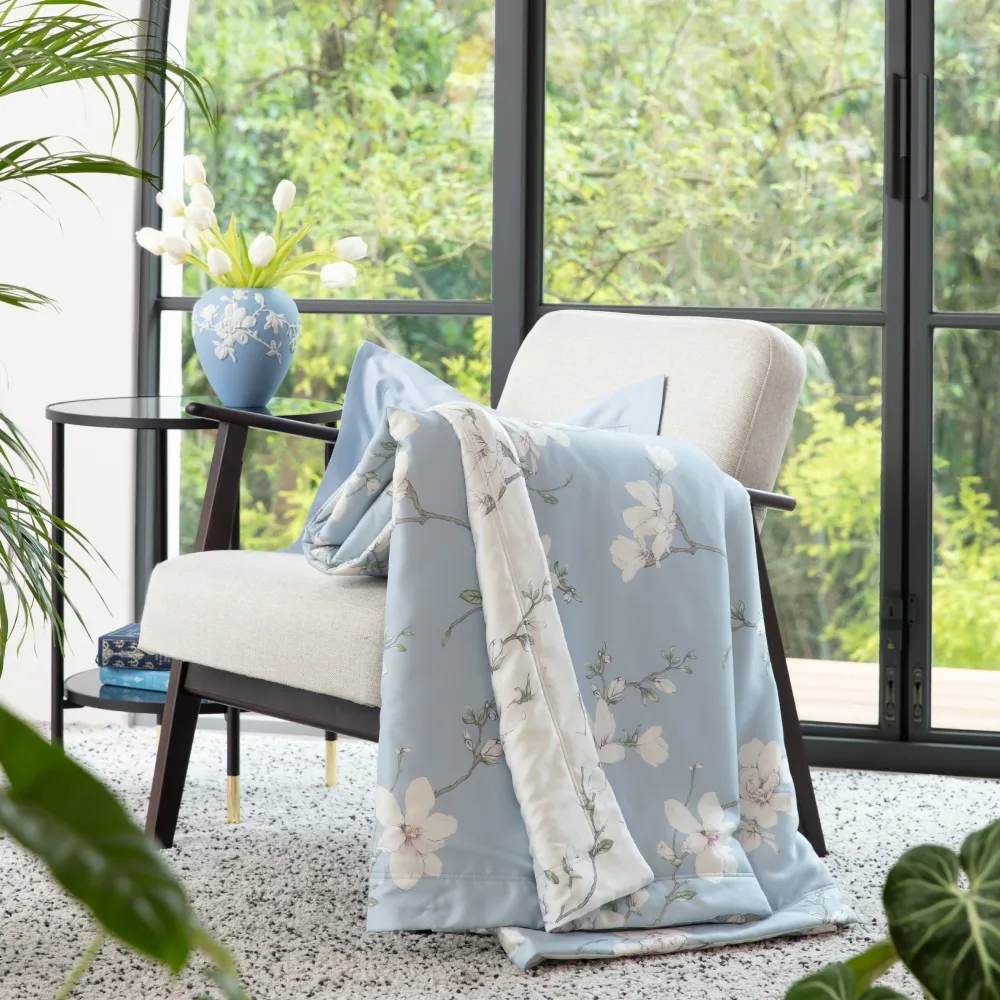 【WEDGWOOD】買一送一｜經典印花蠶絲 雙人涼被180x210cm (百貨款｜天絲/長纖棉任選合購組)