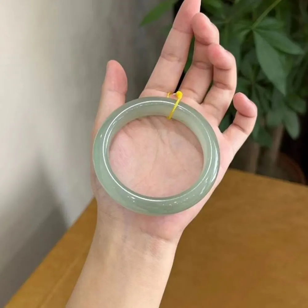 【Penny 珮妮】東陵玉 綠玉 手鐲 3尺寸選1 (母親節 情人節 交換禮物 生日禮物 尾牙 新年 結婚