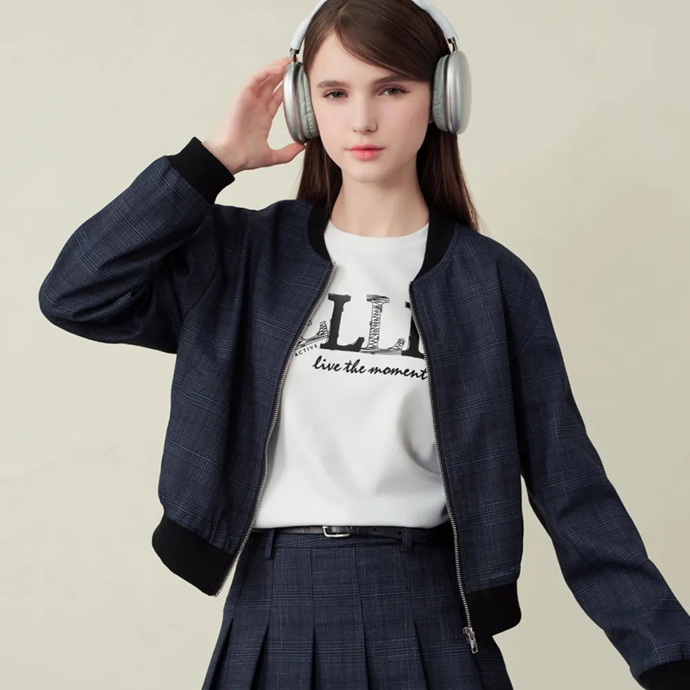 【ELLE ACTIVE】女款 都會輕雅短版格紋飛行夾克外套-藍色(EA25A2W6104-35)
