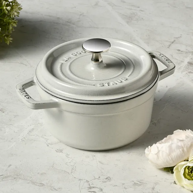 【STAUB】圓型琺瑯鑄鐵鍋16cm＋鍋蓋放置架(德國雙人牌集團官方直營)