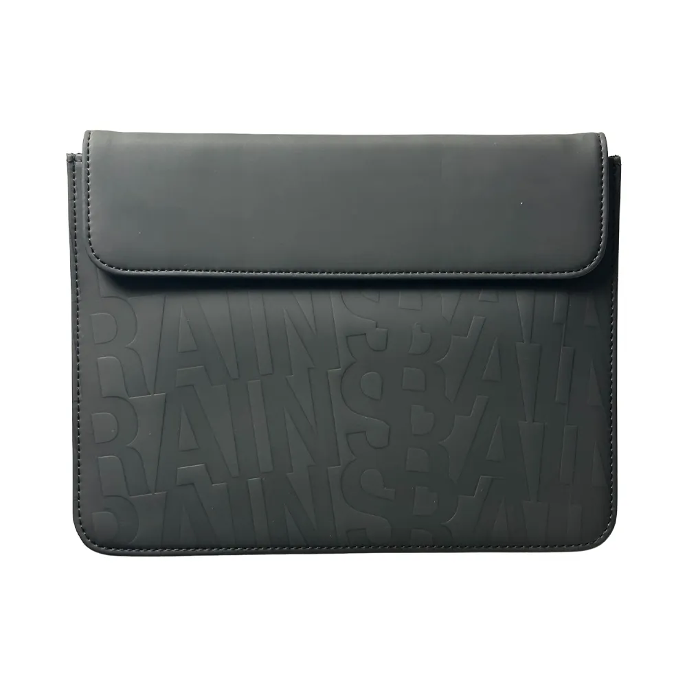 【Rains】Tablet Portfolio Pre 防水平板收納包(Black Monogram 經典印花)