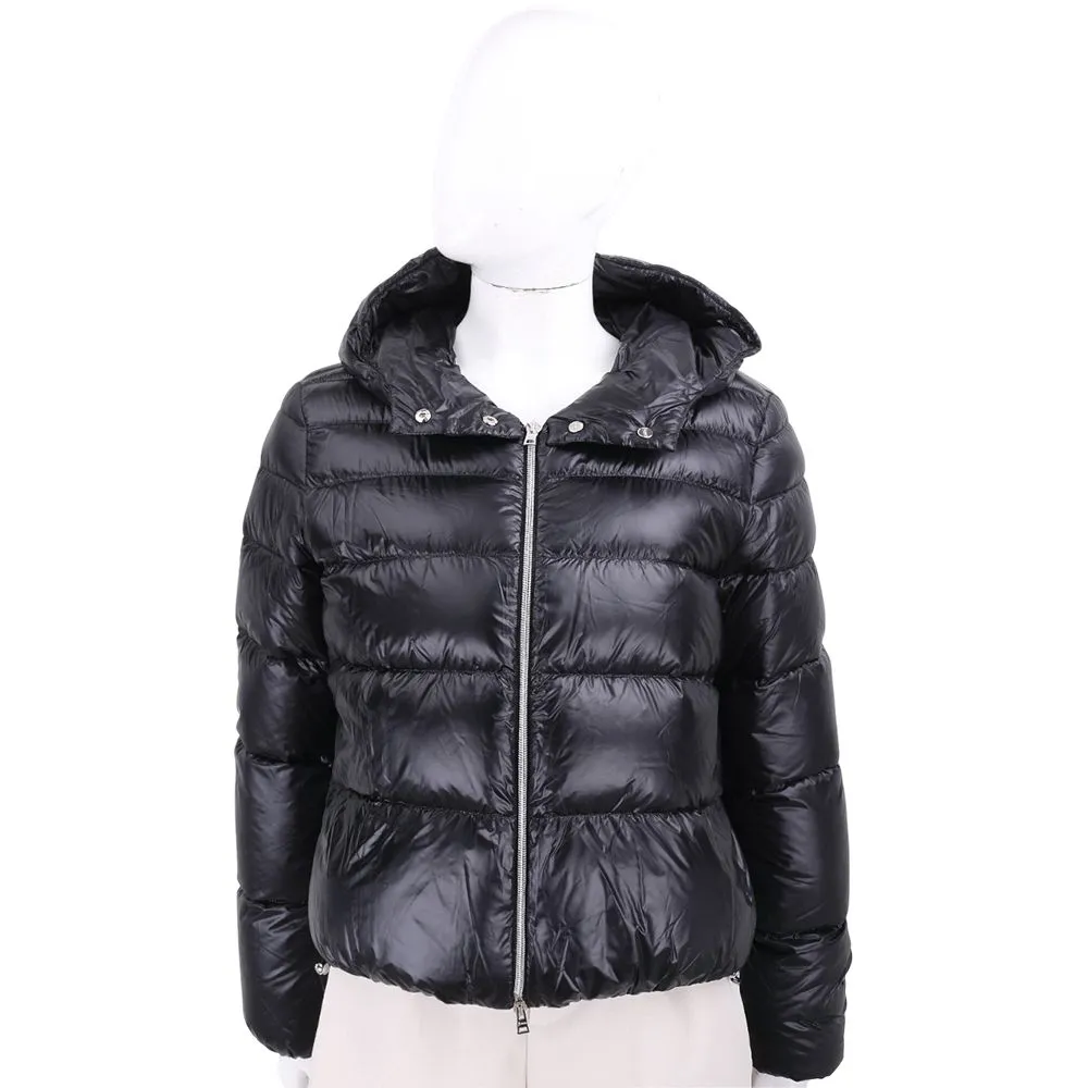 【HERNO】RESORT 黑色連帽 羽絨外套 輕量防潑水-女款(羽絨衣 功能性外套 防水 義大利頂級羽絨)