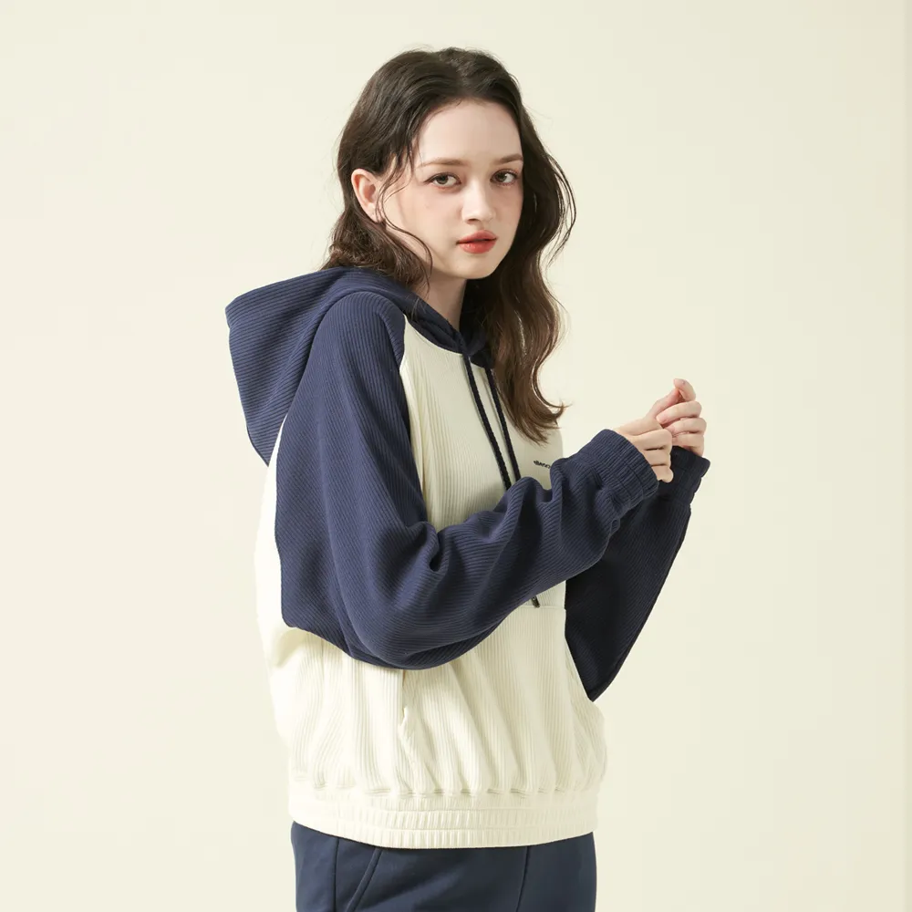 【ELLE ACTIVE】女款 撞色連帽上衣-深藍色(EA24A2W1406-39)