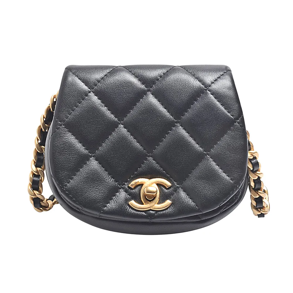 【CHANEL 香奈兒】經典雙C LOGO菱格紋羊皮鏈帶迷你馬鞍包/斜背包(黑色)
