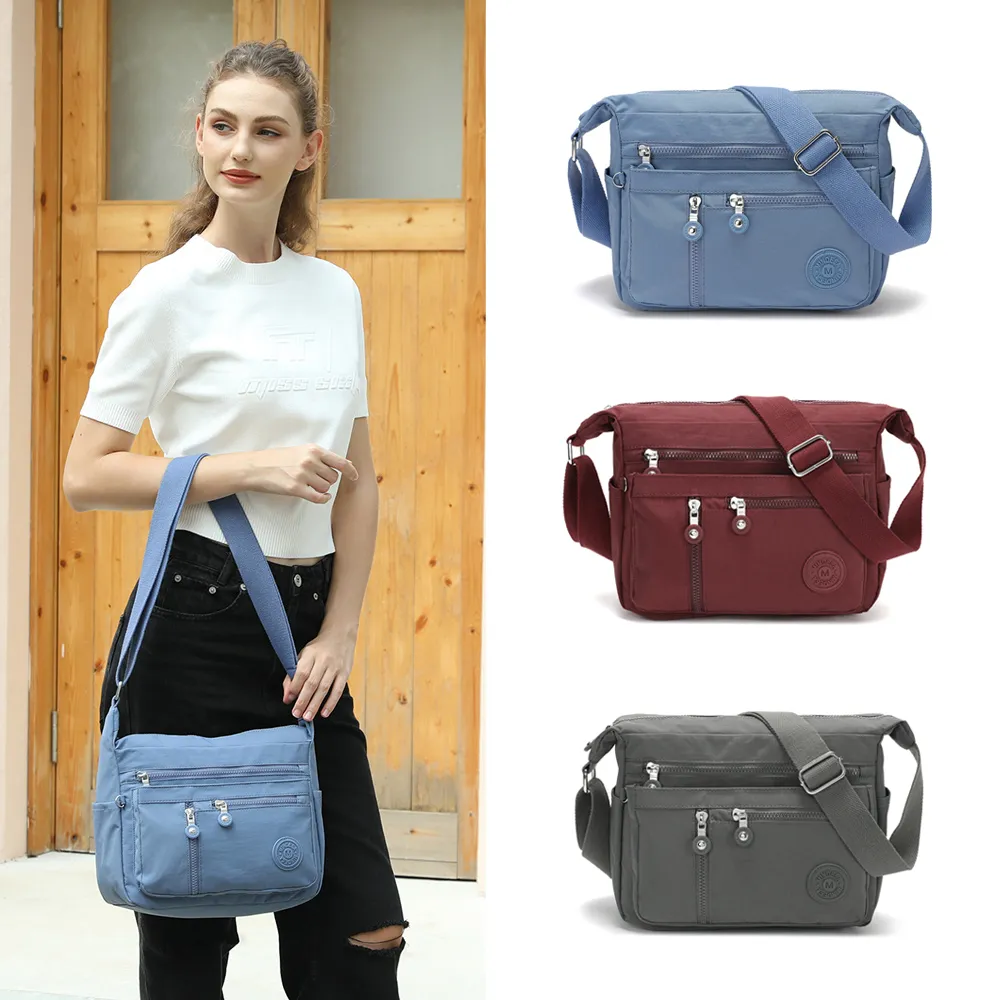 【iBrand】雙11 輕盈防潑水多收納多口袋斜側背包(防水包 多色任選)