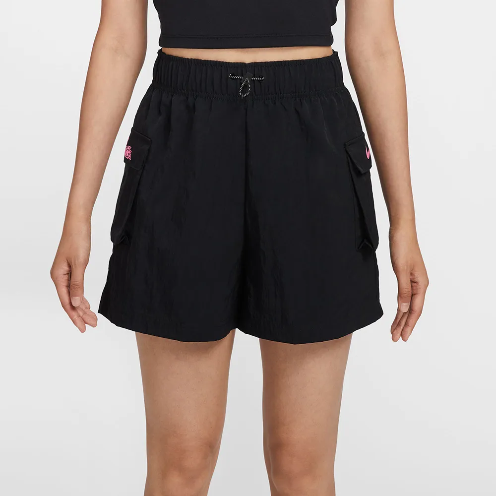 【NIKE 耐吉】AS W NSW ESSNTL WVN SHORT GCEL 黑 尼龍 短褲 女款 運動褲(HM4597-010 ∞)