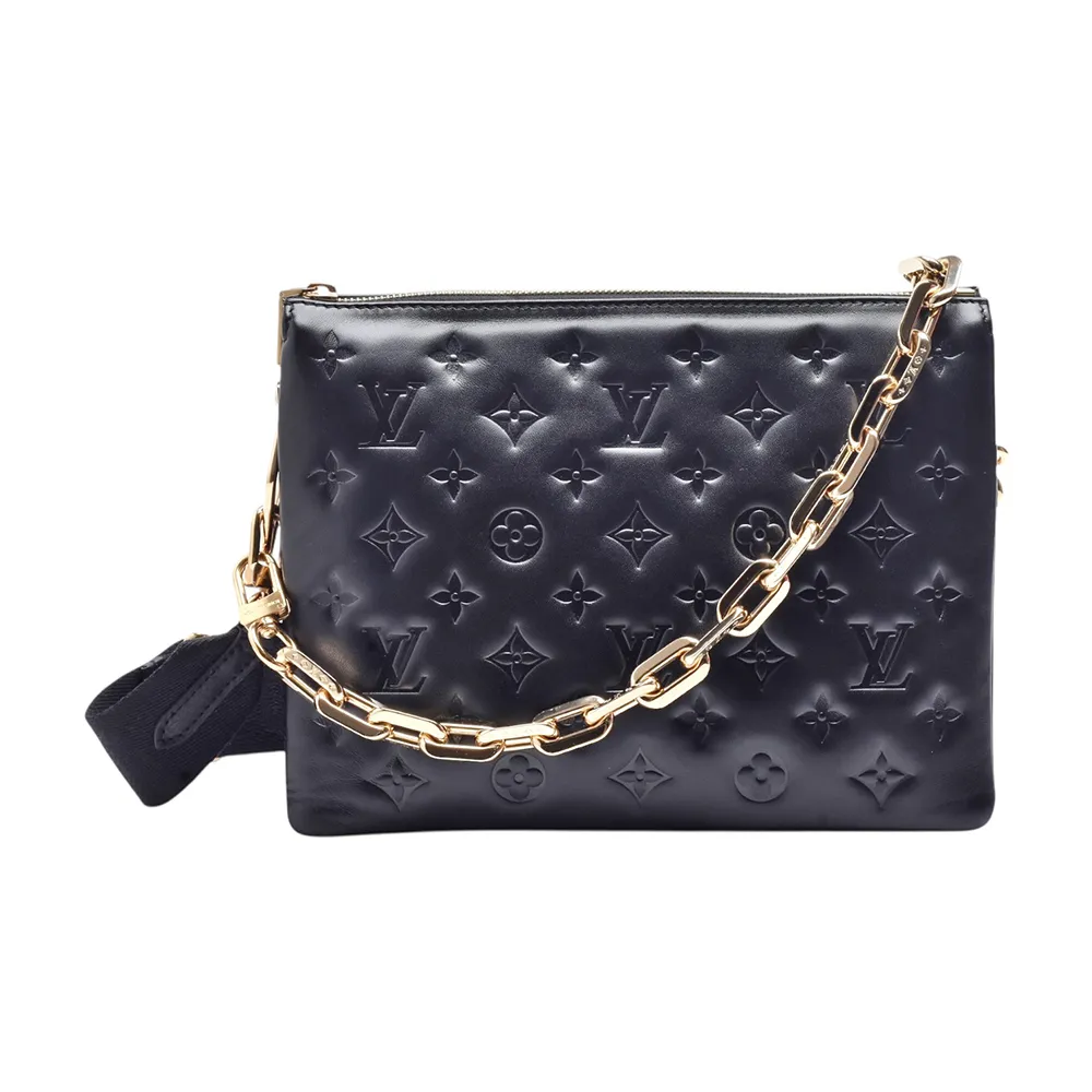 【Louis Vuitton 路易威登】M21260經典Coussin PM系列Monogram壓花圖案小羊皮肩背/斜背包(黑色)